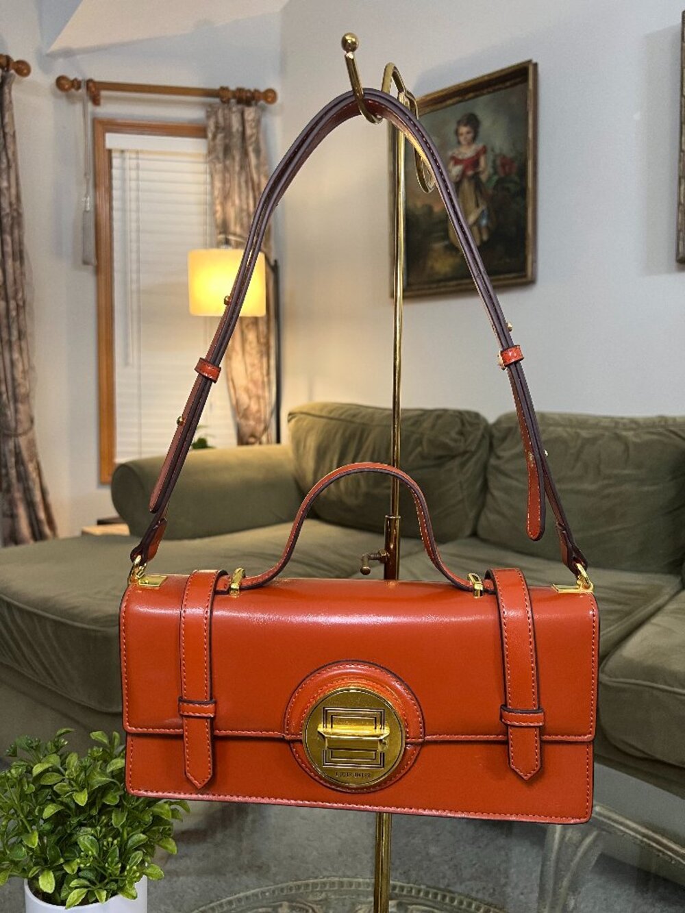 UNIQUE VINTAGE STYLE COGNAC HANDBAG